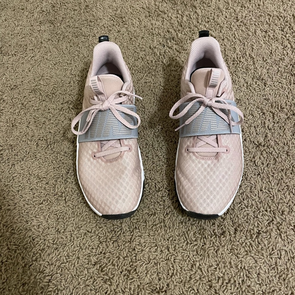 Nike TR in season 9